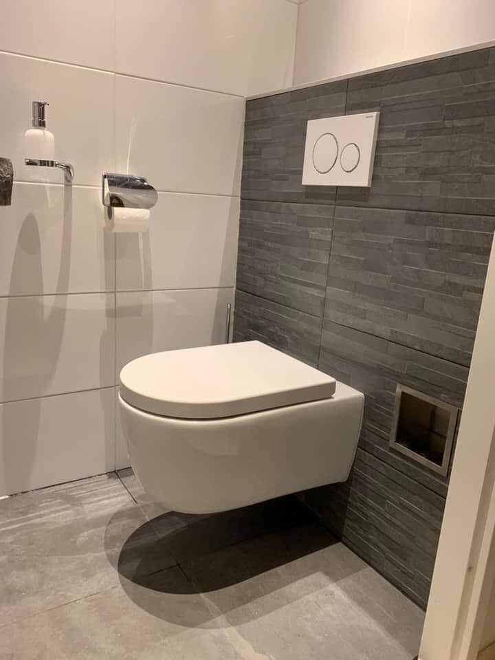 Badkamer en toilet gemaakt