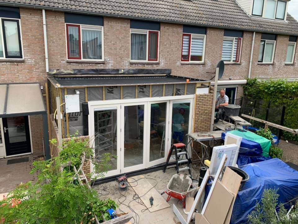 Aanbouw in afrond fase